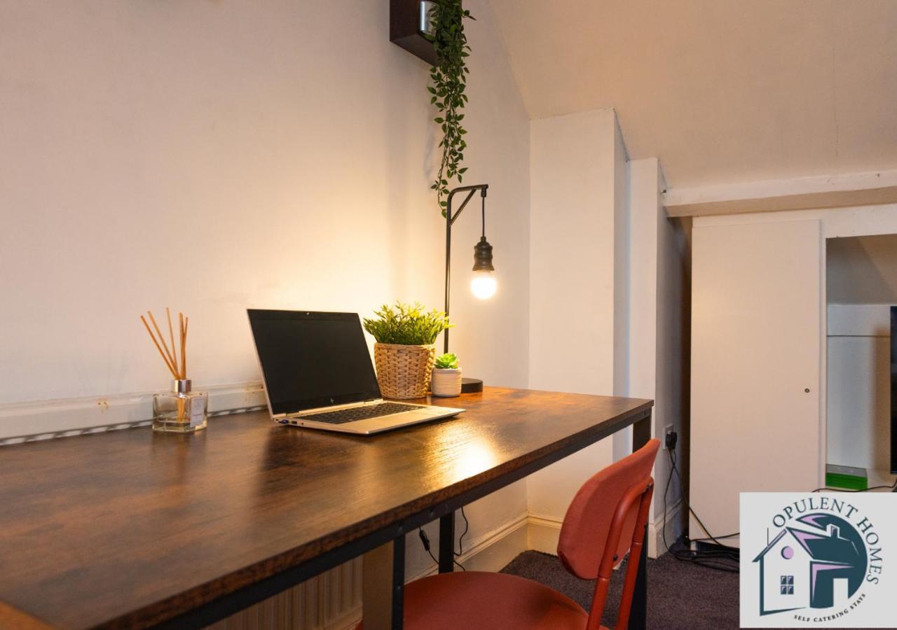Contractors Pad - 4 Bed Town House - Cent Reading - Free Parking Villa Luaran gambar